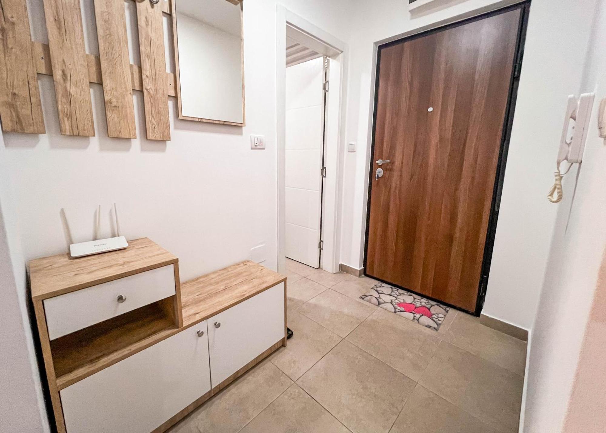 Apartman Royal 2 ドボイ エクステリア 写真