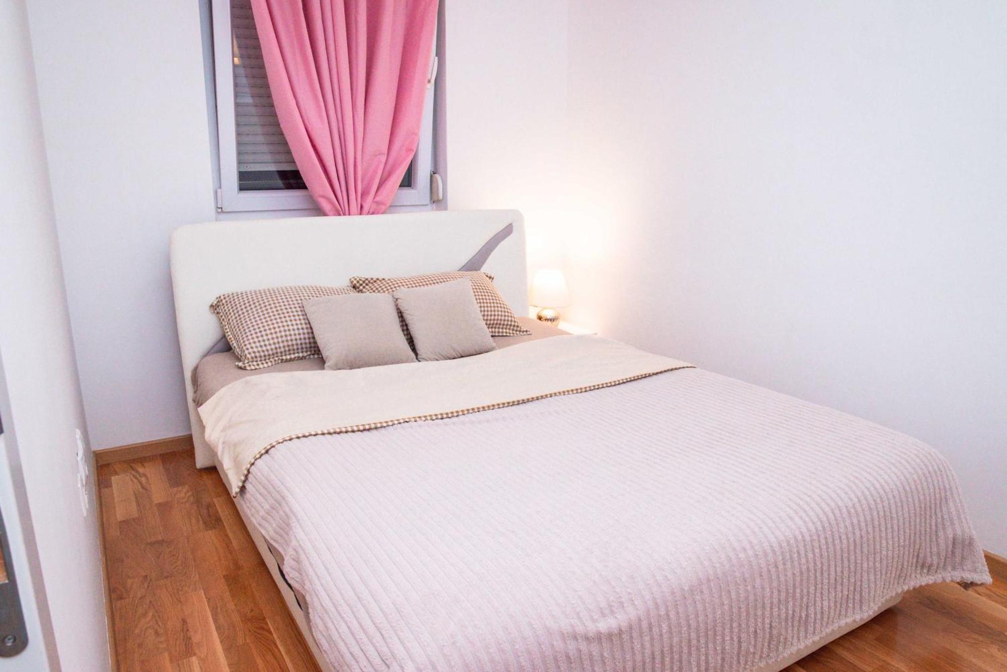 Apartman Royal 2 ドボイ エクステリア 写真